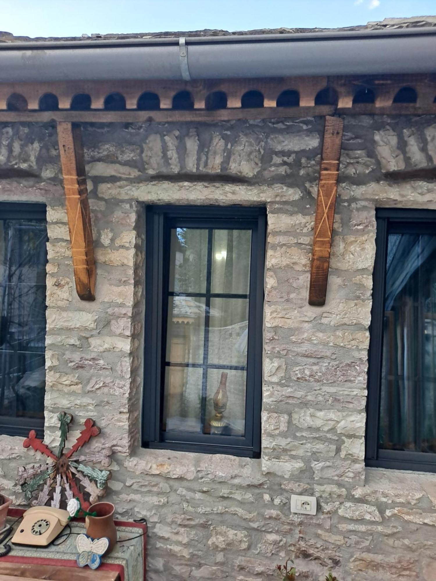 "Villa 70" Guesthouse Gjirokastër Buitenkant foto