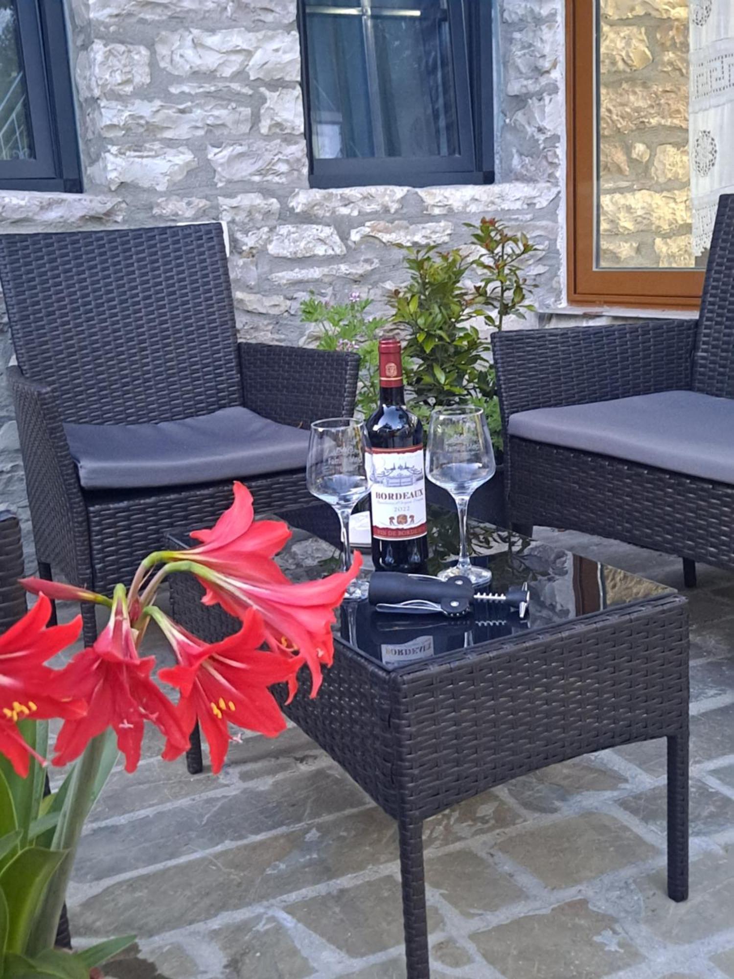 "Villa 70" Guesthouse Gjirokastër Buitenkant foto