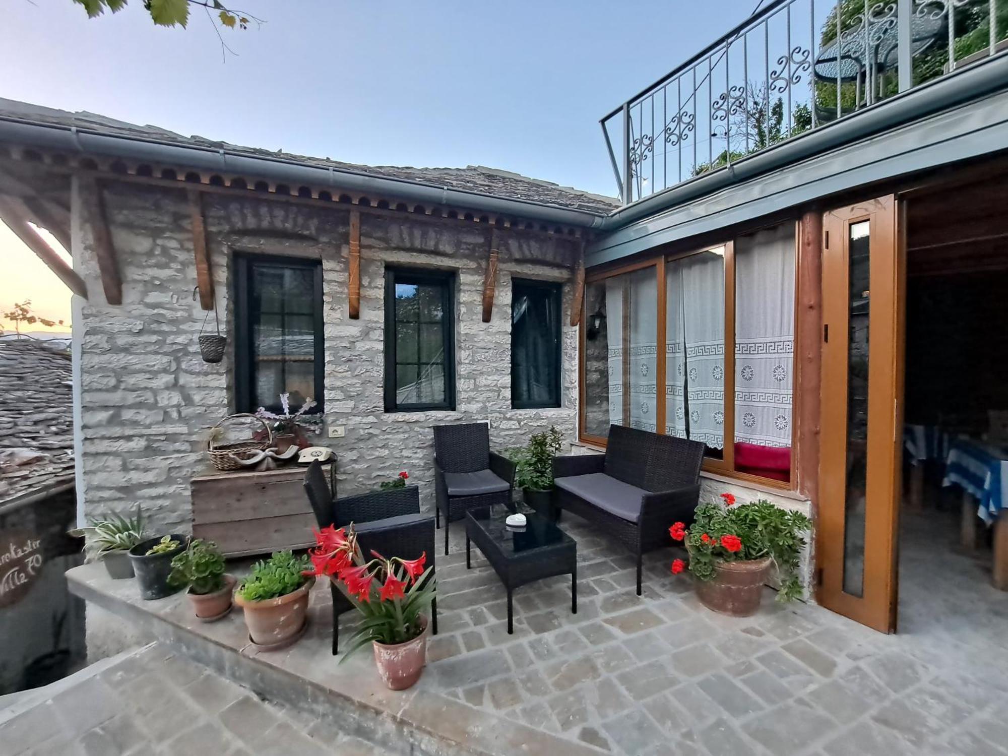 "Villa 70" Guesthouse Gjirokastër Buitenkant foto